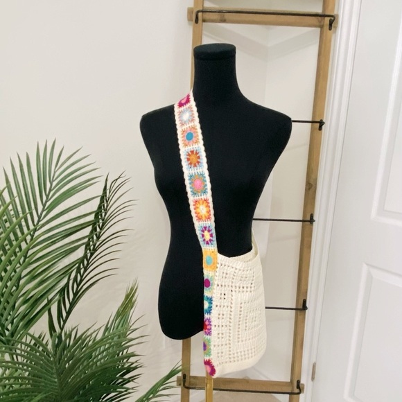 Colourful Bohemian Knit / Crochet Crossbody / Shoulder Bag - Picture 2 of 7